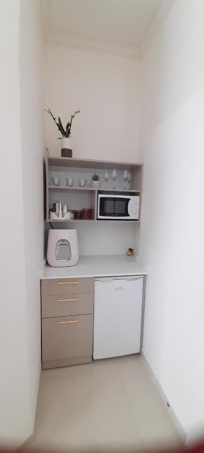 Regina'S Place Or Akiva Buitenkant foto