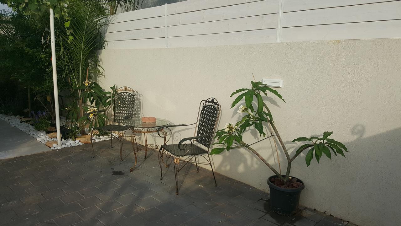 Regina'S Place Or Akiva Buitenkant foto